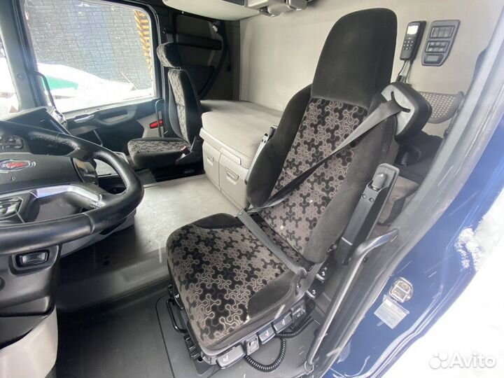 Сиденье водительское пневматическое