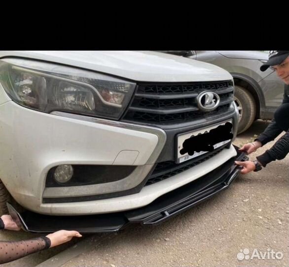 Споллер на передний бампер