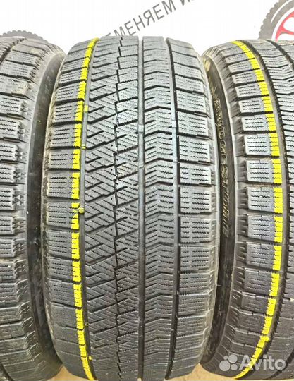 Bridgestone Blizzak VRX 215/45 R17 98Y