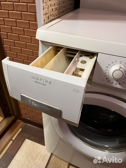 Стиральная машина Electrolux EWF1247W не рабочая