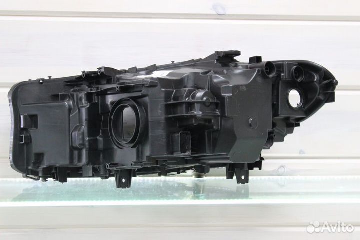 Корпус фары BMW 5 G30, G31, G38 (2016-2020) LED