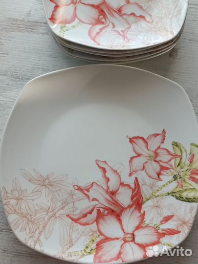 Квадратные тарелки 7 шт