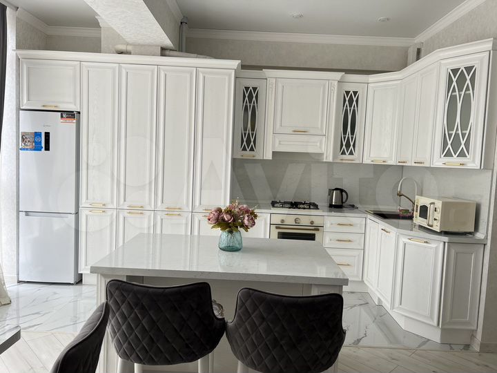 2-к. квартира, 69 м², 2/9 эт.