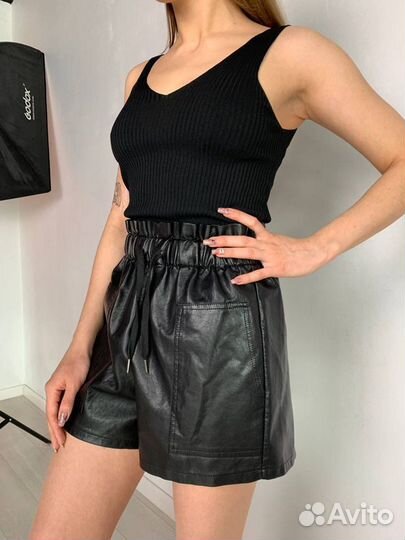 Шорты из эко кожи