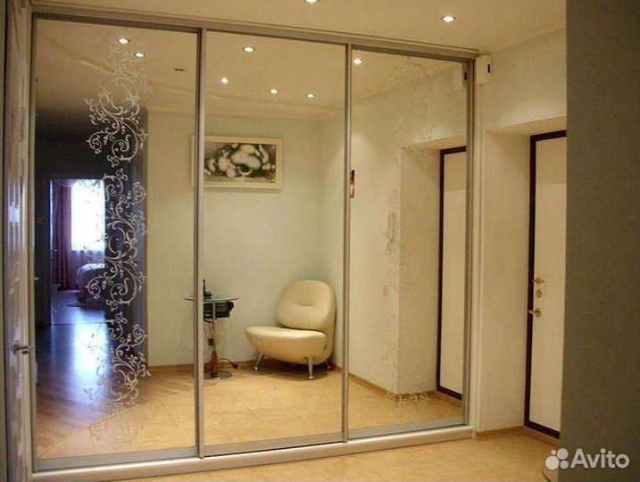 Шкаф с зеркалом индивидуальный подход