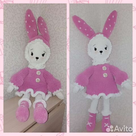 Большой плюшевый заяц