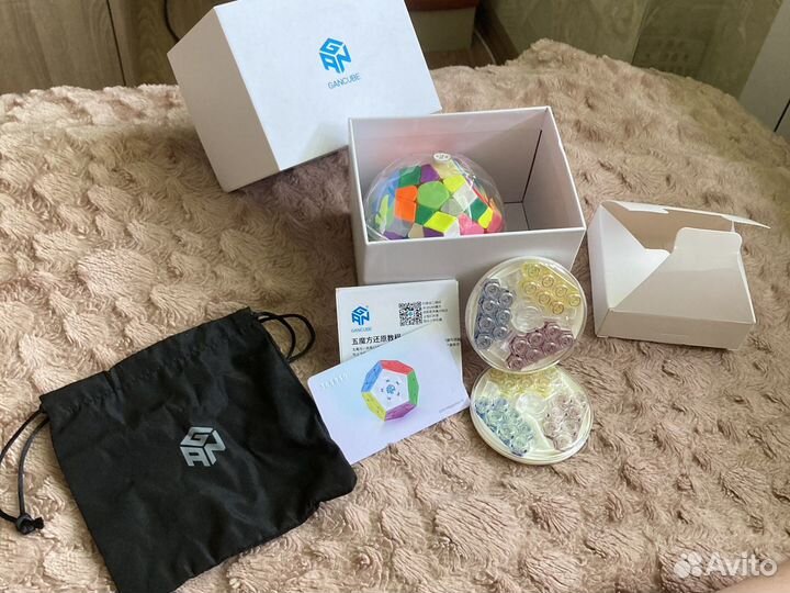 Кубик Рубика GAN Megaminx