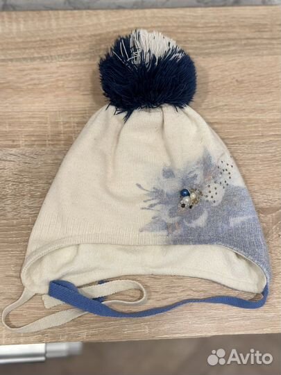 Шапка и ботинки