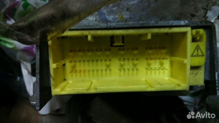 Блок аирбега на Тойоту короллу 180 кузов