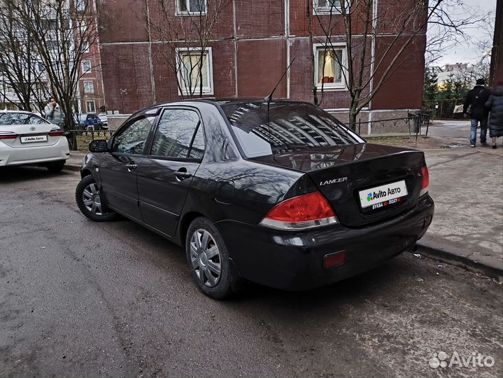 Mitsubishi Lancer 1.3 МТ, 2005, 300 000 км