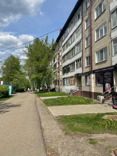 2-к. квартира, 50 м², 1/5 эт.