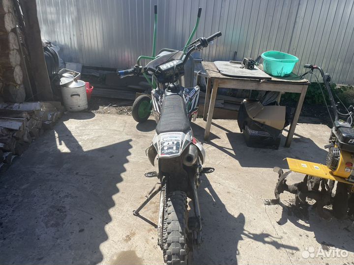 Продам питбайк Wels RT140