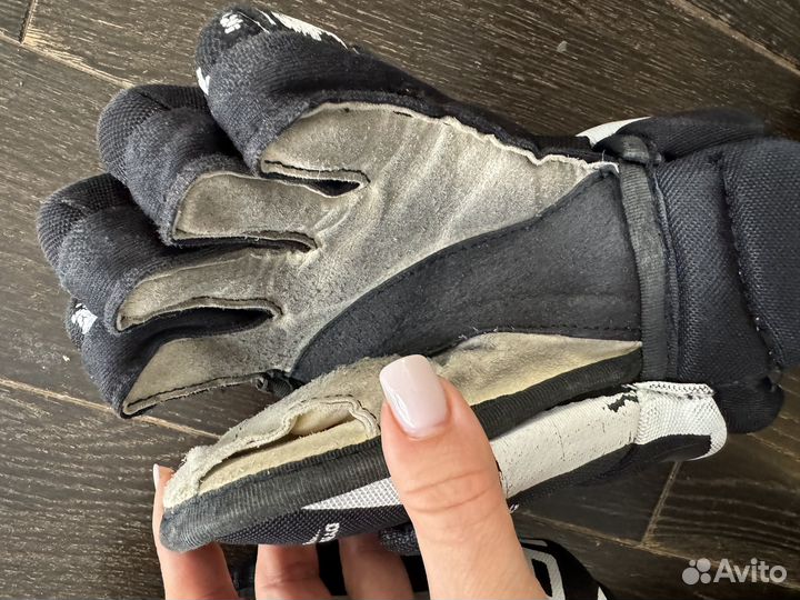 Перчатки хоккейные bauer