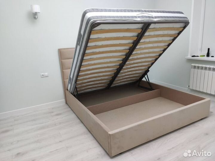 Кровать двухспальная