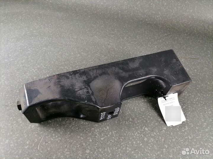 2422868 Кронштейн подвески компактного глушителя