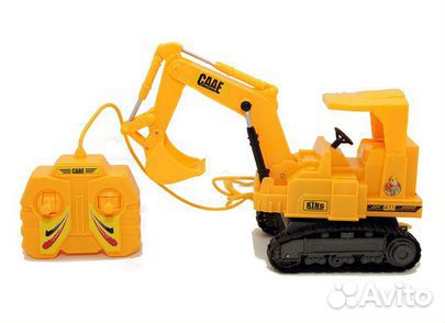 Экскаватор на пульте управления