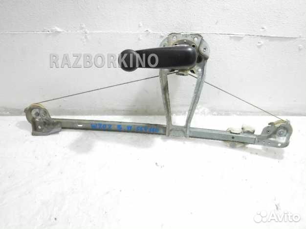Стеклоподъемник механический задний правый