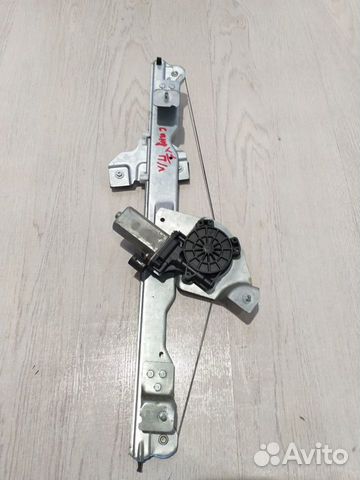 Стеклоподъемник перед Renault sandero Лев