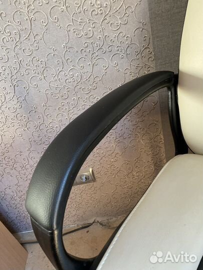 Компьютерное кресло