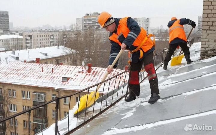 Чистим крыши от снега (славяне)