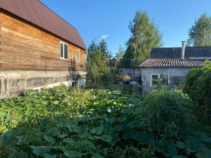 Дом 180,2 м² на участке 6,6 сот.