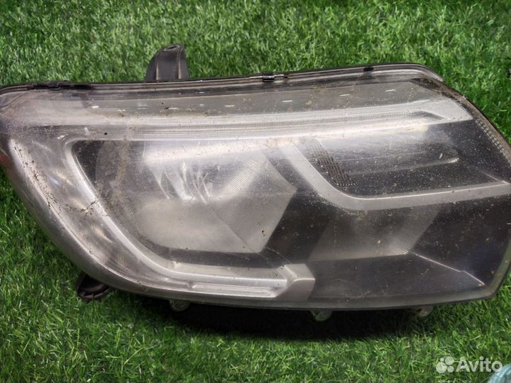 Фара Renault Sandero 2 2018 правая