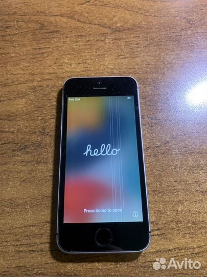 iPhone SE, 32 ГБ