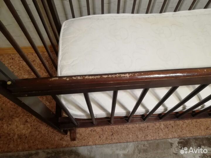 Детская кроватка