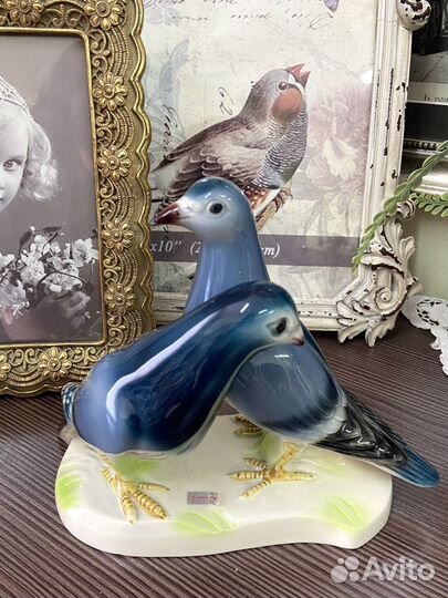 Фарфоровая статуэтка 