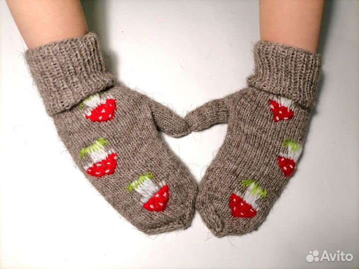Варежки вязаные ручной работы