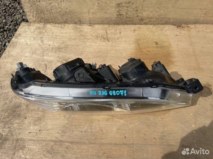 Фара правая Honda Odyssey RA6 F23A 2002/5