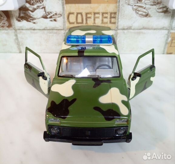 Машинка игрушка