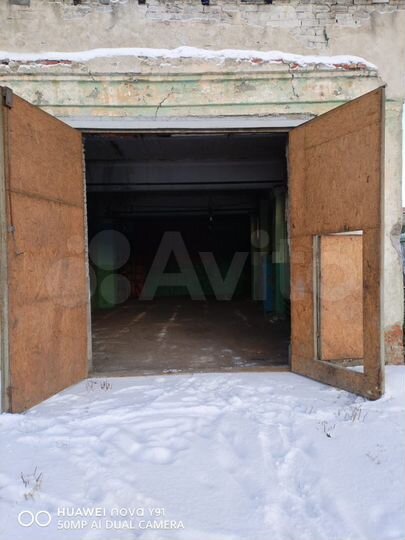 Гараж, > 30 м²