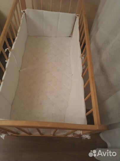 Детская кроватка