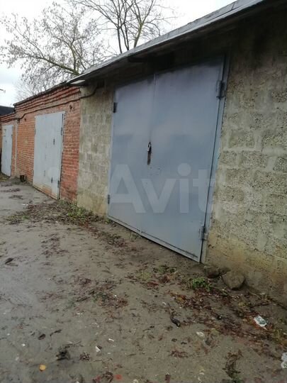 Гараж, > 30 м²