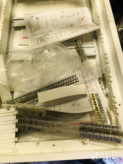 Распределительный шкаф Legrand 48+8 модулей