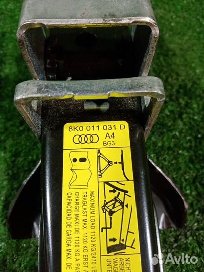 Домкрат Audi A4 B8 cdnc (2.0) 2009