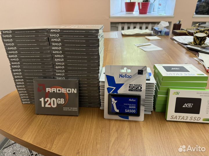 SSD накопитель AMD Radeon R5 2.5