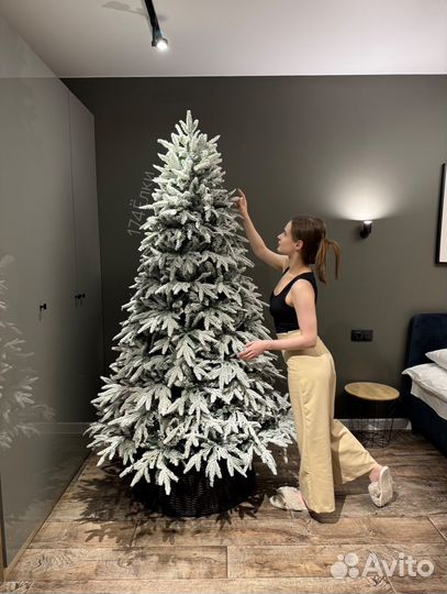 Елка искусственная