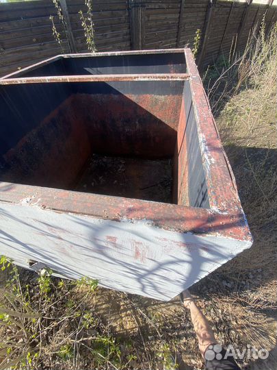 Металлический бак для воды бу