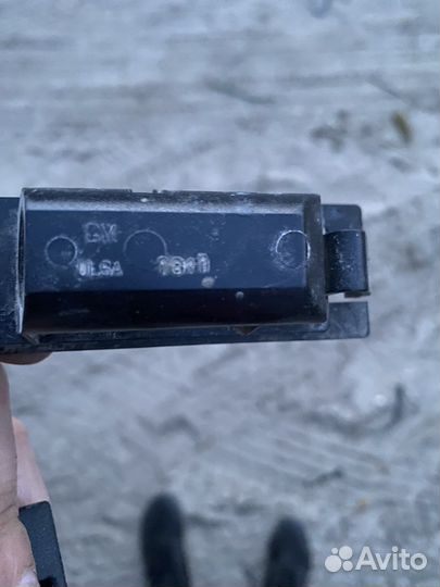 Плафон подсветки номера Opel Astra J