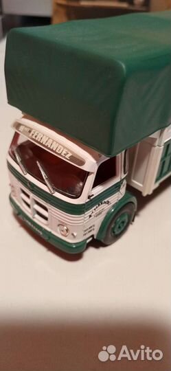 Коллекционные модели грузовиков прошлых лет