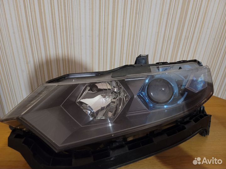 Фары honda insight ze2 2009