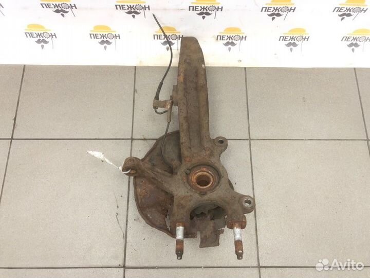 Кулак поворотный передний левый Mazda Mazda6