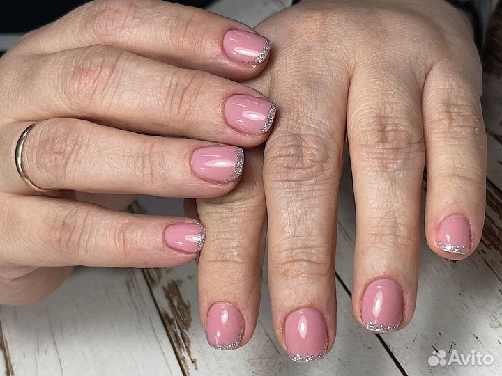 Маникюр с покрытием 