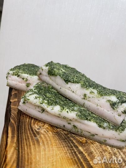 Сало соленое с чесночком