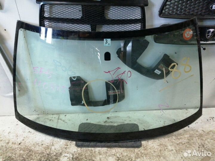 Стекло переднее Subaru Forester SF EJ205 2000