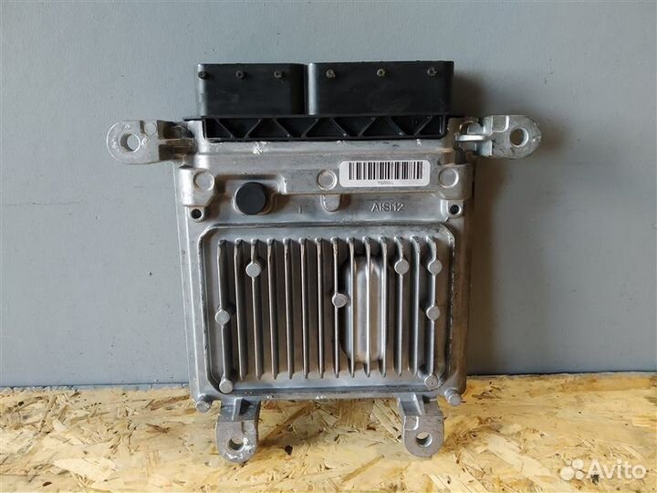 Блок управления двигателем Mercedes C-Class W204