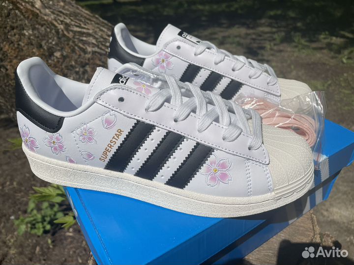 Adidas Superstar hanami