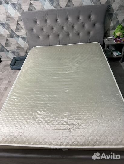 Кровать с подъемным механизмом 140х200